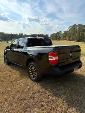 Black 2023 Ford Maverick Lariat
