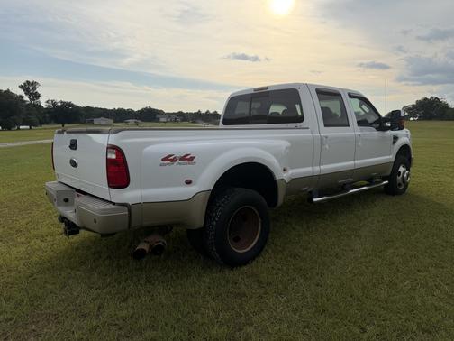 White 2008 Ford F-350 Lariat Crew Cab Super Duty DRW