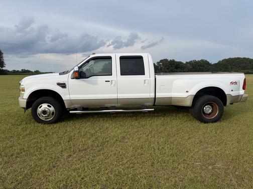 White 2008 Ford F-350 Lariat Crew Cab Super Duty DRW