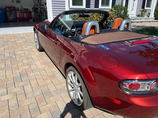 Gold 2008 Mazda MX-5 Miata Grand Touring