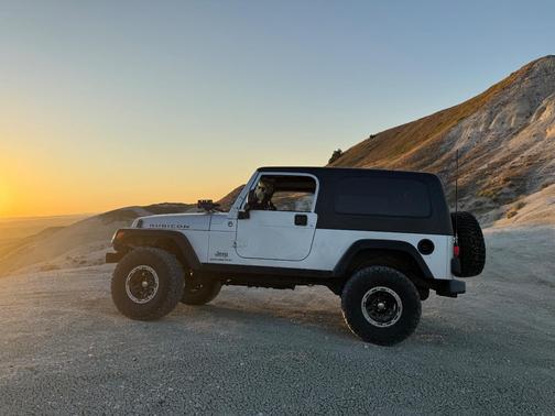 Silver 2006 Jeep Wrangler Unlimited Rubicon