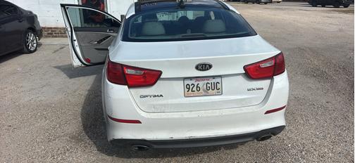 White 2015 Kia Optima EX