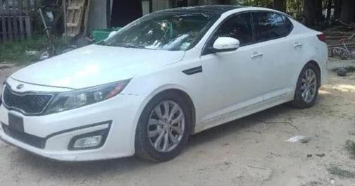 White 2015 Kia Optima EX