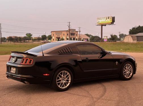 Black 2014 Ford Mustang V6 Premium