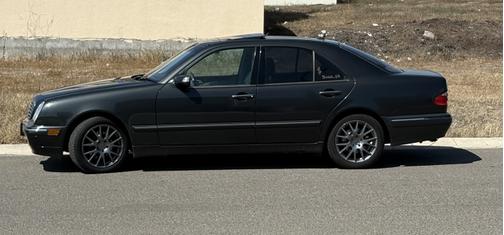 2001 Mercedes-Benz E-Class E320