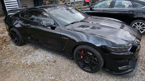 2017 Ford Shelby GT350R Base