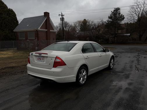 2012 Ford Fusion SE