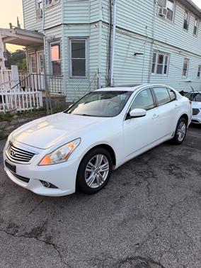Black 2011 INFINITI G25x Base