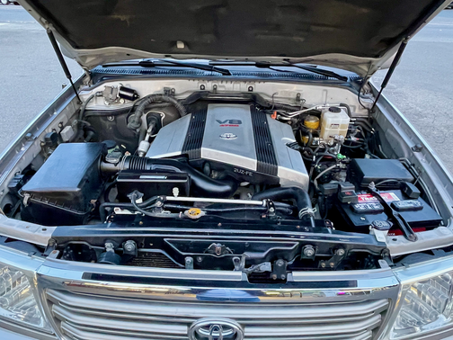 2003 Toyota Land Cruiser Base