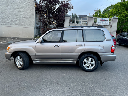 2003 Toyota Land Cruiser Base