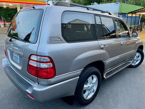 2003 Toyota Land Cruiser Base