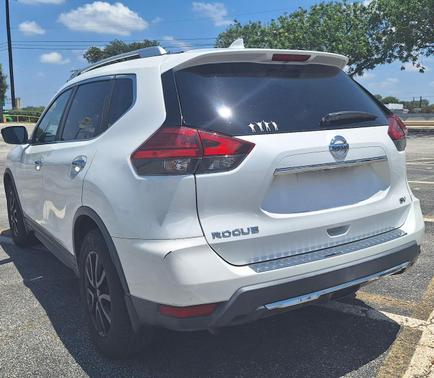 White 2017 Nissan Rogue SV
