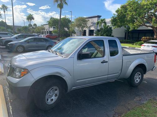 2017 Nissan Frontier S