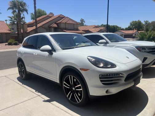 2013 Porsche Cayenne Base