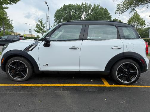 White 2012 MINI Cooper S Countryman Base
