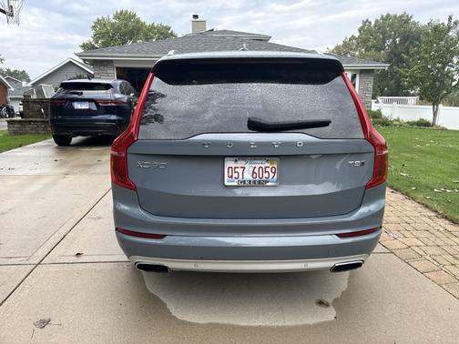 Blue 2020 Volvo XC90 T5 Momentum
