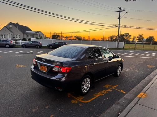 Gray 2013 Toyota Corolla LE
