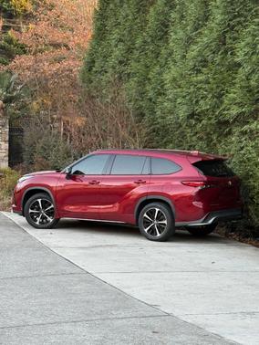 2022 Toyota Highlander XSE