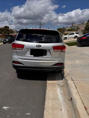 Silver 2017 Kia Sorento LX