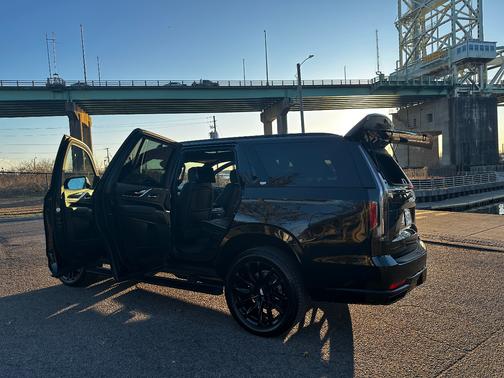 2024 Cadillac Escalade Sport