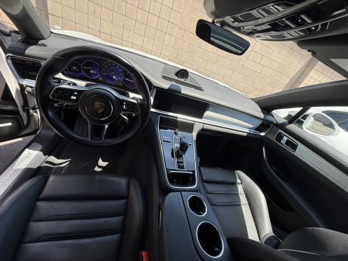 2017 Porsche Panamera 4S