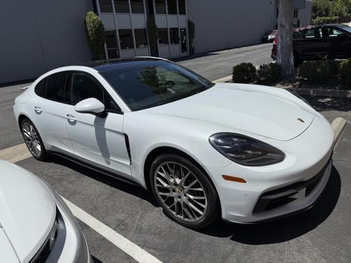 2017 Porsche Panamera 4S