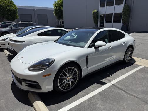 2017 Porsche Panamera 4S