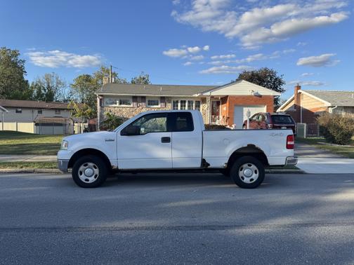 2004 Ford F-150 XL SuperCab