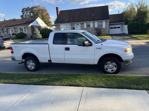 2004 Ford F-150 XL SuperCab