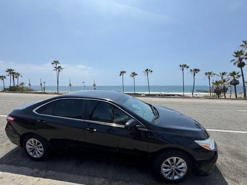 Black 2017 Toyota Camry LE