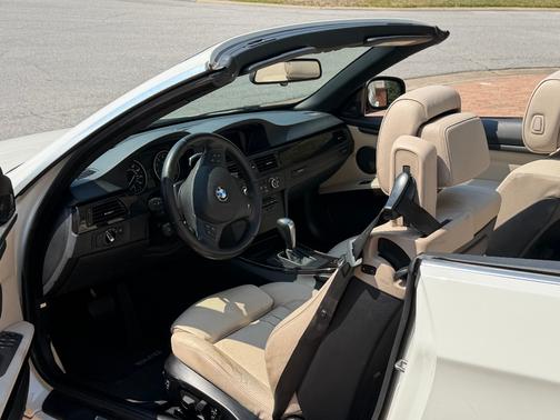 White 2011 BMW 335 i