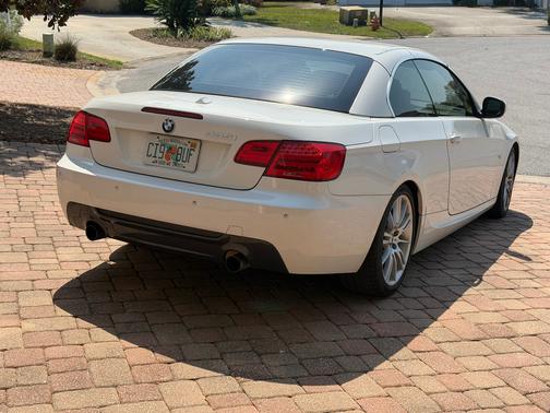 White 2011 BMW 335 i