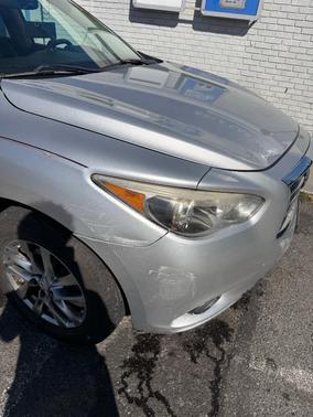 Silver 2014 INFINITI QX60 Base