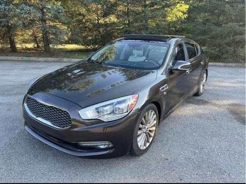 Brown 2015 Kia K900 Luxury