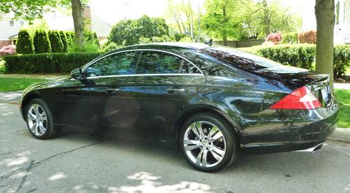 Black 2009 Mercedes-Benz CLS-Class CLS 550