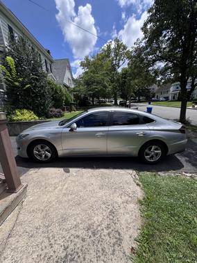 2022 Hyundai SONATA SE
