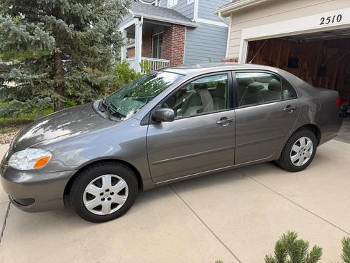 Gray 2006 Toyota Corolla LE