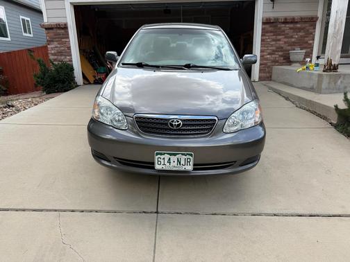 Gray 2006 Toyota Corolla LE