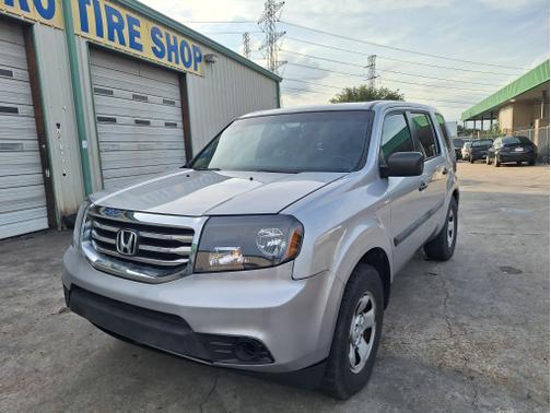Silver 2015 Honda Pilot LX