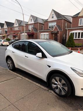 White 2023 Tesla Model Y Long Range