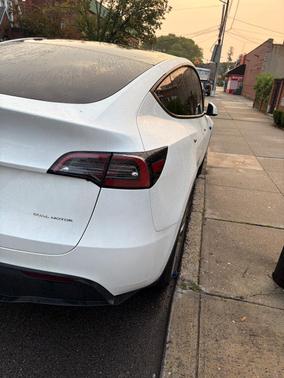 White 2023 Tesla Model Y Long Range