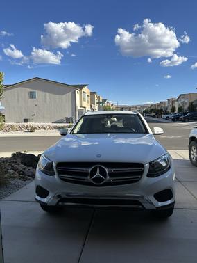 White 2017 Mercedes-Benz GLC 300 Base