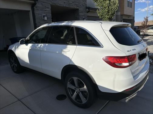 White 2017 Mercedes-Benz GLC 300 Base