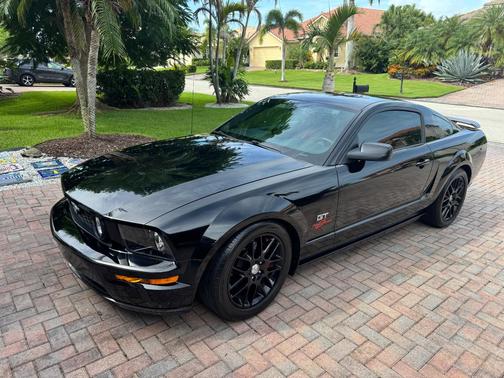 Black 2006 Ford Mustang GT