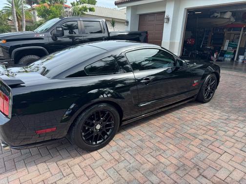 Black 2006 Ford Mustang GT