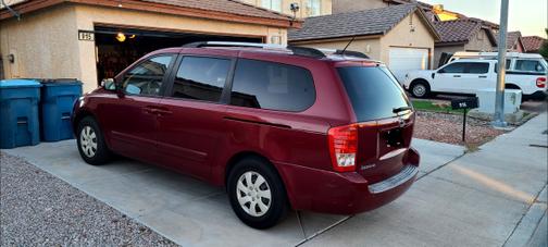 2011 Kia Sedona LX