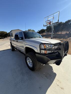 2004 Chevrolet Silverado 2500 LT H/D Crew Cab