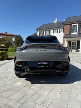 2023 Aston Martin DBX 707