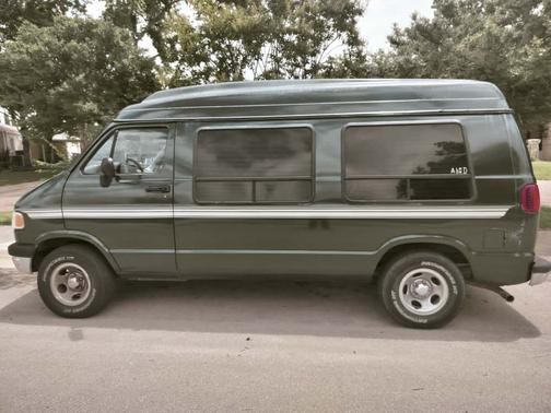 1997 Dodge Ram Van B2500