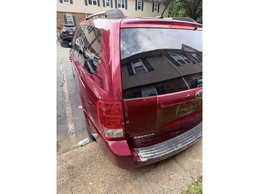 2011 Kia Sedona LX